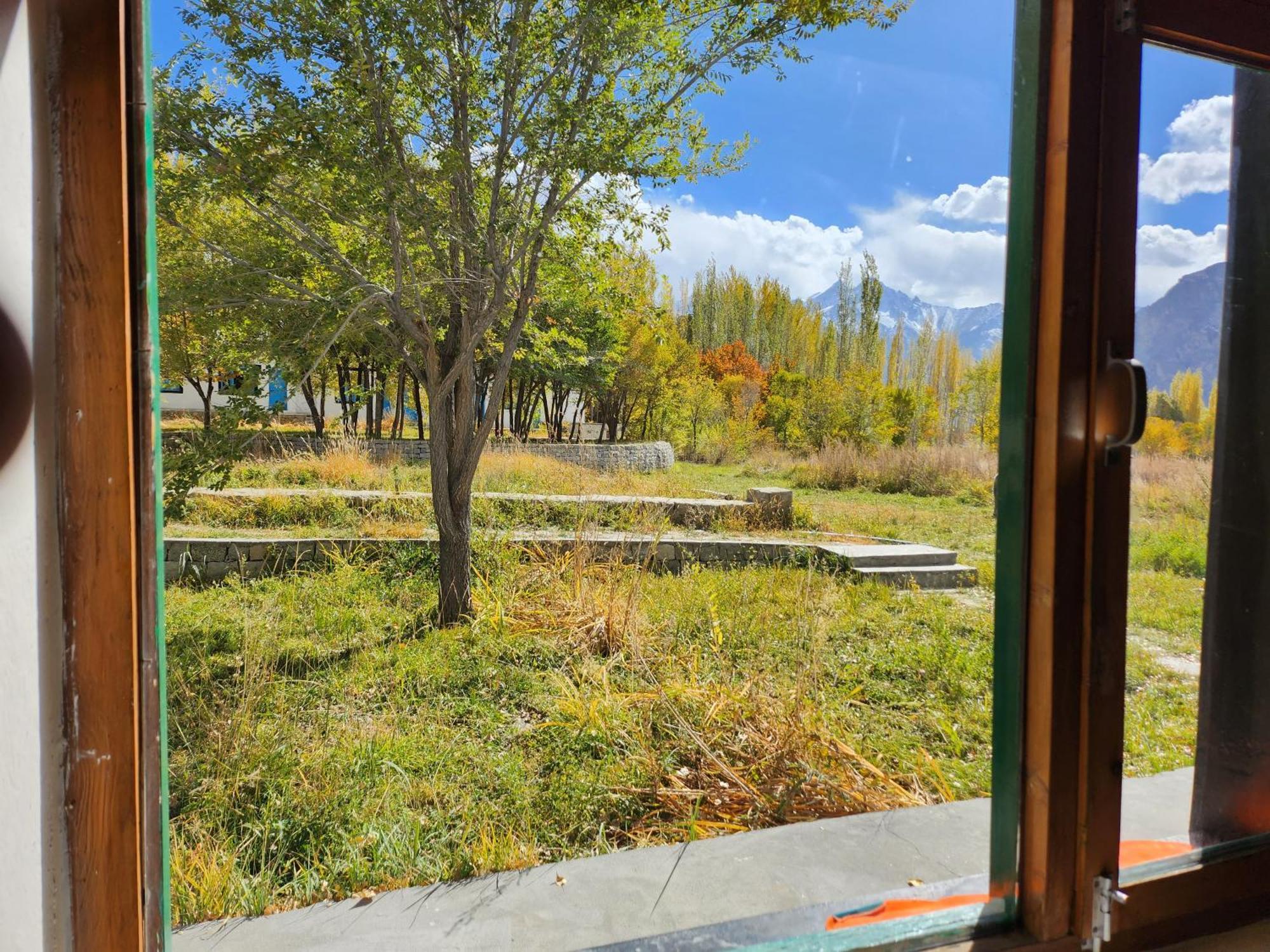 Lharimo Hotel Leh - Ladakh Экстерьер фото